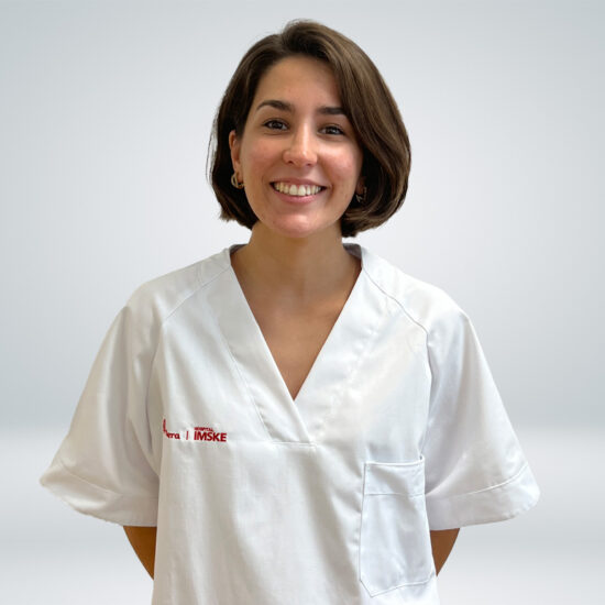 Luciana Belen Calderon Carrera. Aux Administrativa. Hospital Ribera IMSKE es un hospital de traumatología y rehabilitación situado en Valencia. Es una institución médica líder en la prevención, el diagnóstico y el tratamiento de enfermedades musculoesqueléticas. Avalado por un equipo multidisciplinar de más de 100 profesionales altamente cualificados y especializados, Ribera IMSKE consolida su posición como centro de excelencia en el sector de la medicina y ofrece al paciente la cobertura de todas las especialidades musculoesqueléticas. La traumatología y la rehabilitación eso nuestras pasiones, y el compromiso y el cuidado sin límites con el paciente, nuestra prioridad.